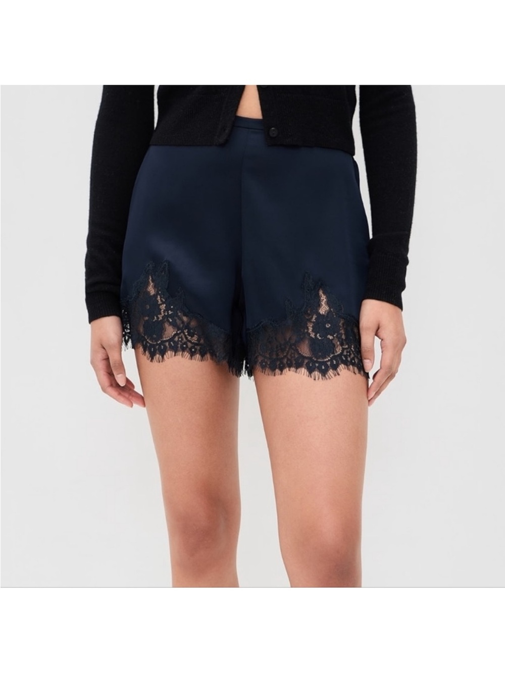 Reformation Fern Satin Shorts. Size L . Navy